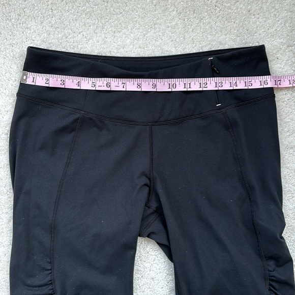 Calia by Carrie Underwood black yoga fitness athletic shorts, Size L - Picture 7 of 7